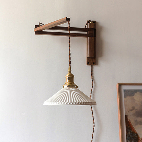 Asne – Adjustable Wood Wall Light