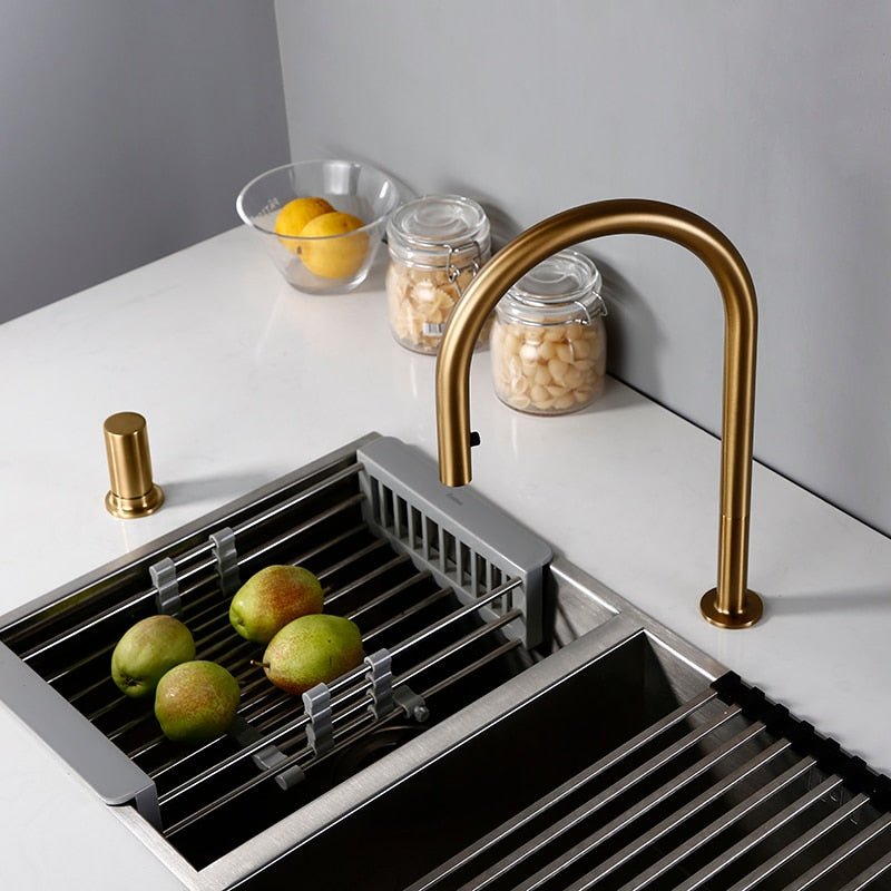 Snara - Modern Kitchen Faucet with Sprayer - Grella Boutique