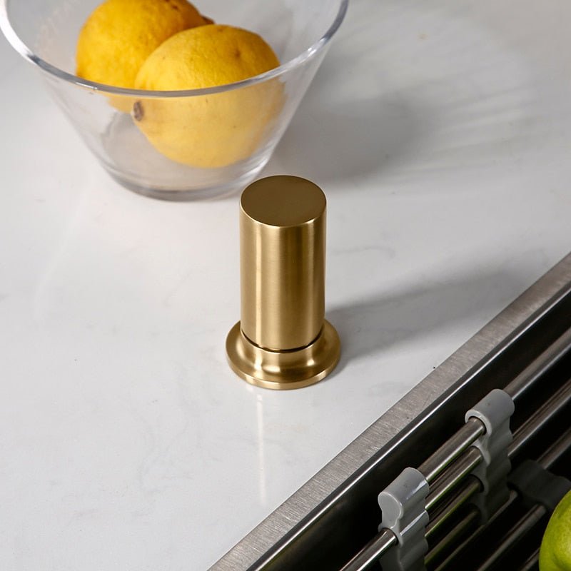 Snara - Modern Kitchen Faucet with Sprayer - Grella Boutique