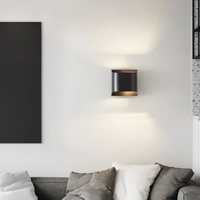 Yrsa - Modern Brass LED Wall Lamp Foyer - Grella Boutique
